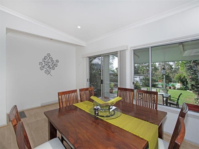 16 Coal Point Road, Coal Point NSW 2283