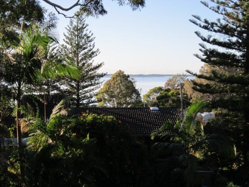 7 Sunlight Parade, Fishing Point NSW 2283