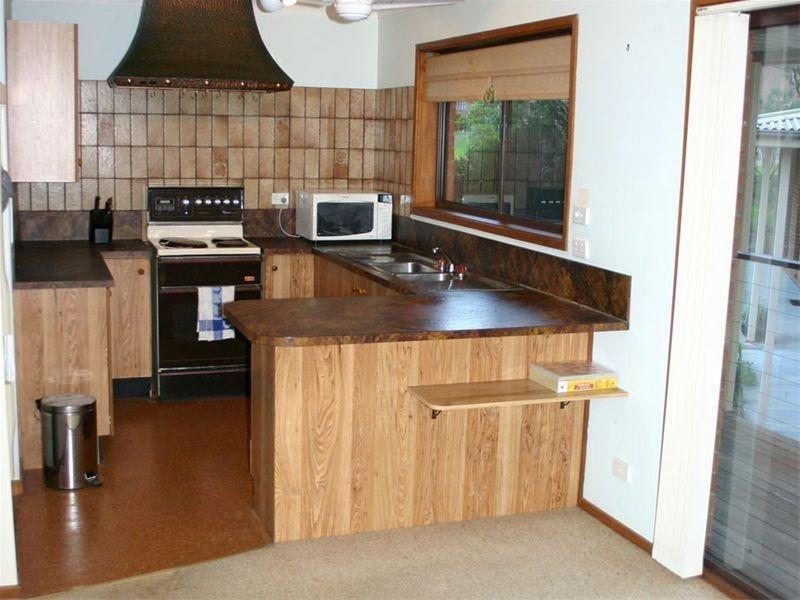 4 Kembla Close, Carey Bay NSW 2283