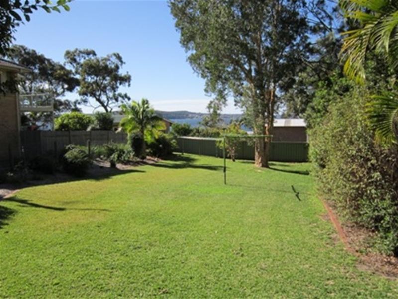352 Skye Point Road, Coal Point NSW 2283
