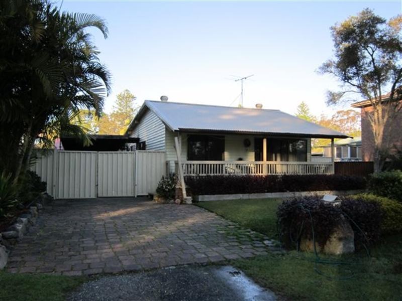 90 Dora Street, Dora Creek NSW 2264