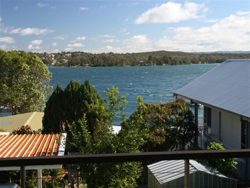 189 Coal Point Road, Coal Point NSW 2283