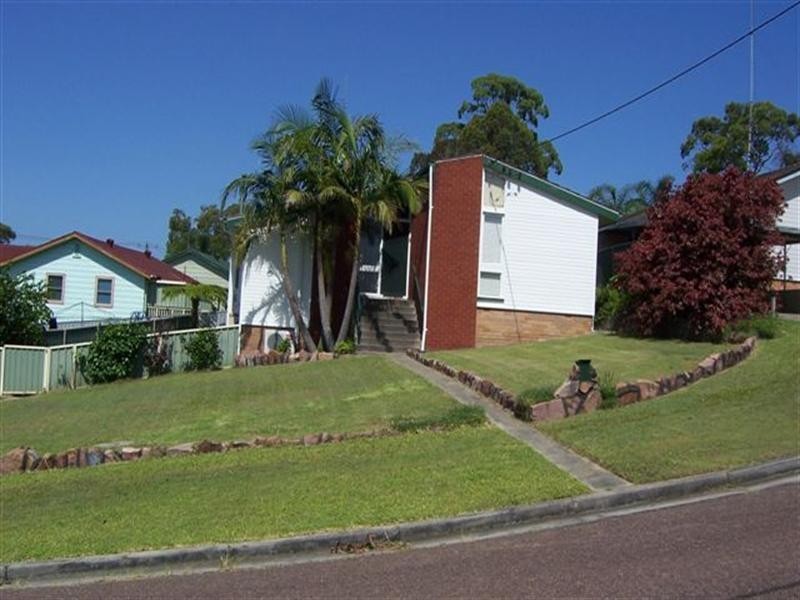 1 Nalya Close, Toronto NSW 2283