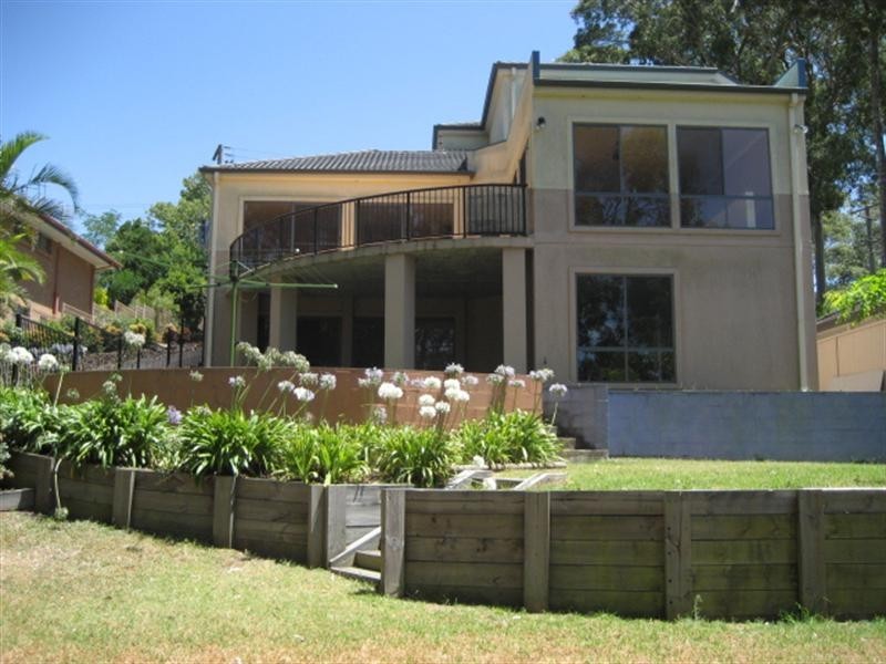 12A Macquarie Street, Bolton Point NSW 2283