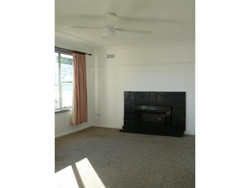 4 Sunderland Road, Toronto NSW 2283