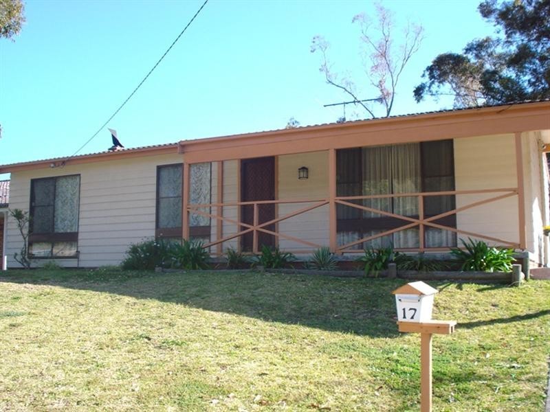17 Bolton Close, Bolton Point NSW 2283
