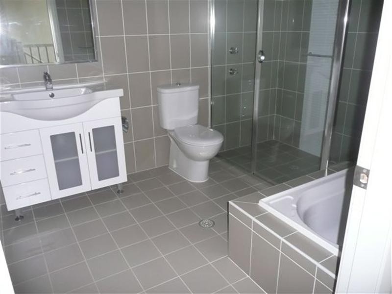 33 Kestral Circuit, Shortland NSW 2307