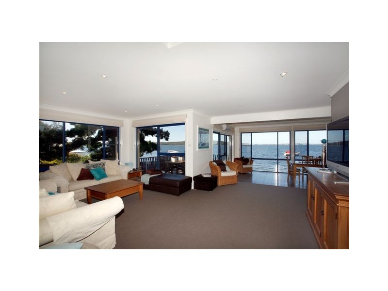 182 Skye Point Road, Coal Point NSW 2283