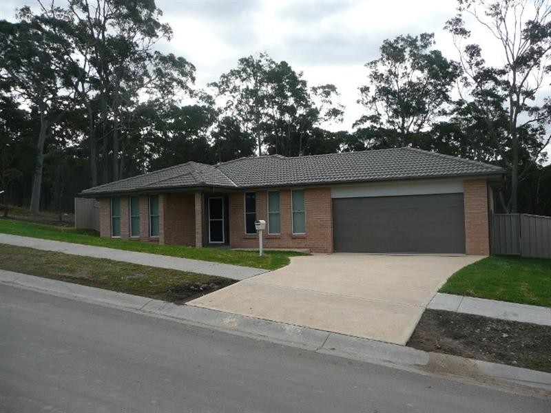 12 Graysynd Circuit, Cameron Park NSW 2285