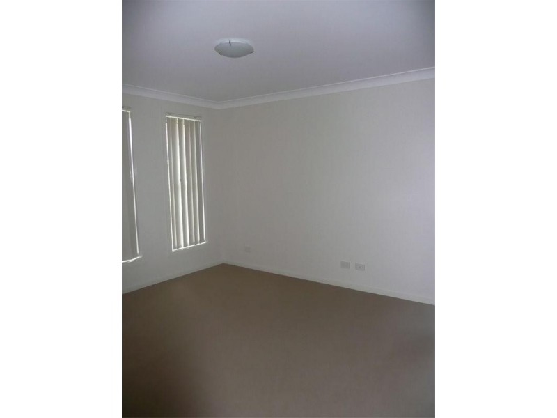 12 Graysynd Circuit, Cameron Park NSW 2285