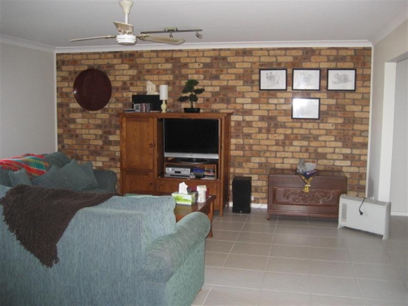 4 Ralfe Crescent, Kilaben Bay NSW 2283