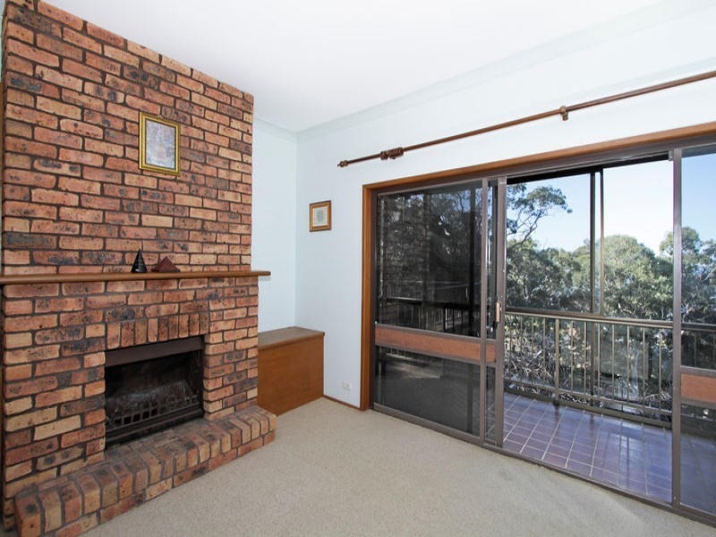 27 Sunlight Parade, Fishing Point NSW 2283