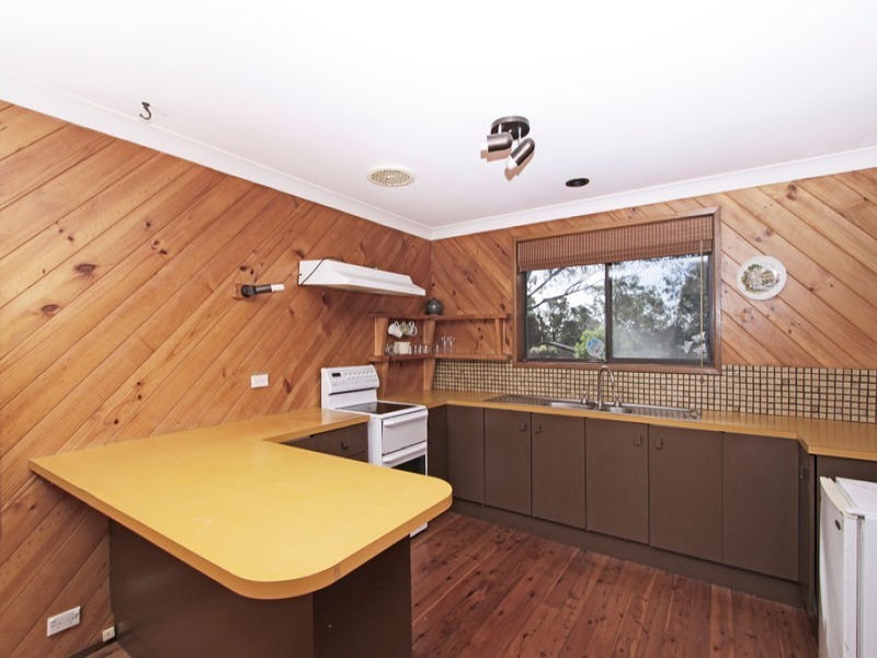 27 Sunlight Parade, Fishing Point NSW 2283