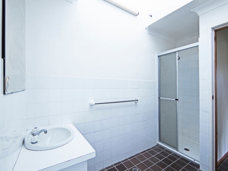 27 Sunlight Parade, Fishing Point NSW 2283