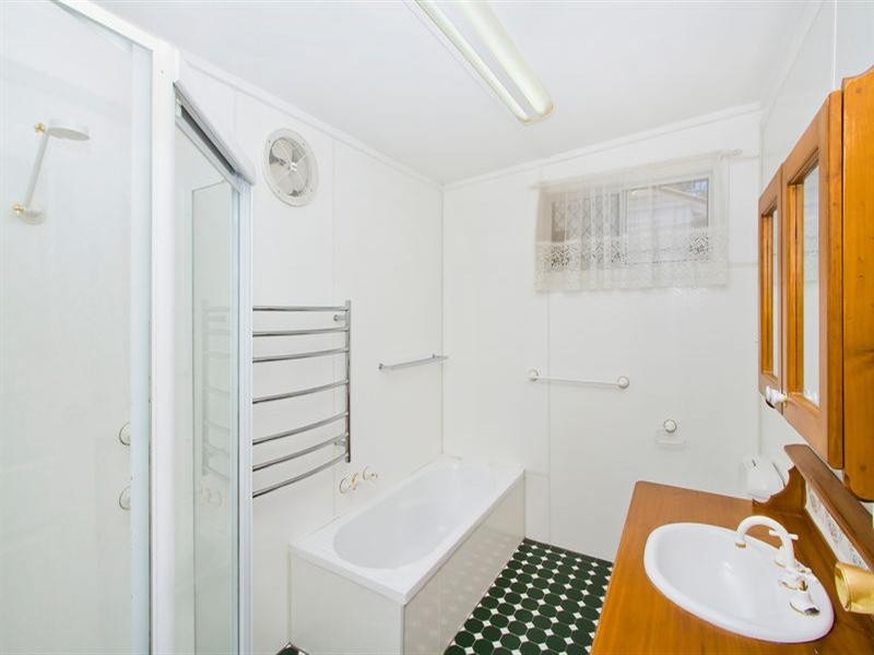 68 Macquarie Road, Fennell Bay NSW 2283