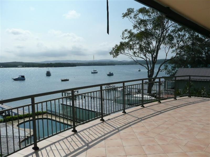 271 Coal Point Road, Coal Point NSW 2283