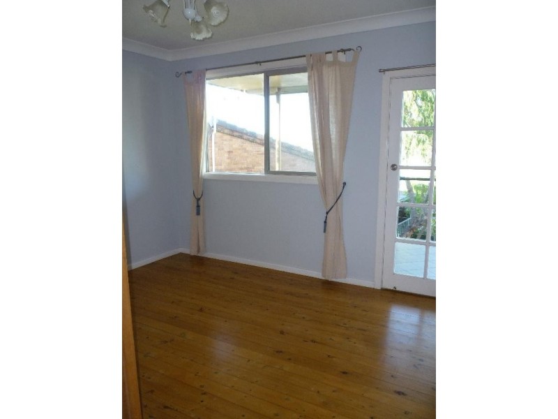 90 Sealand Road, Fishing Point NSW 2283