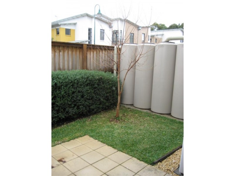 20 Kestrel Circuit, Shortland NSW 2307