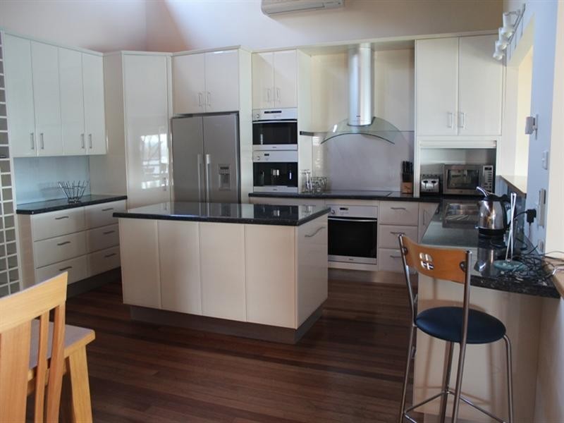 21 Coal Point Road, Coal Point NSW 2283
