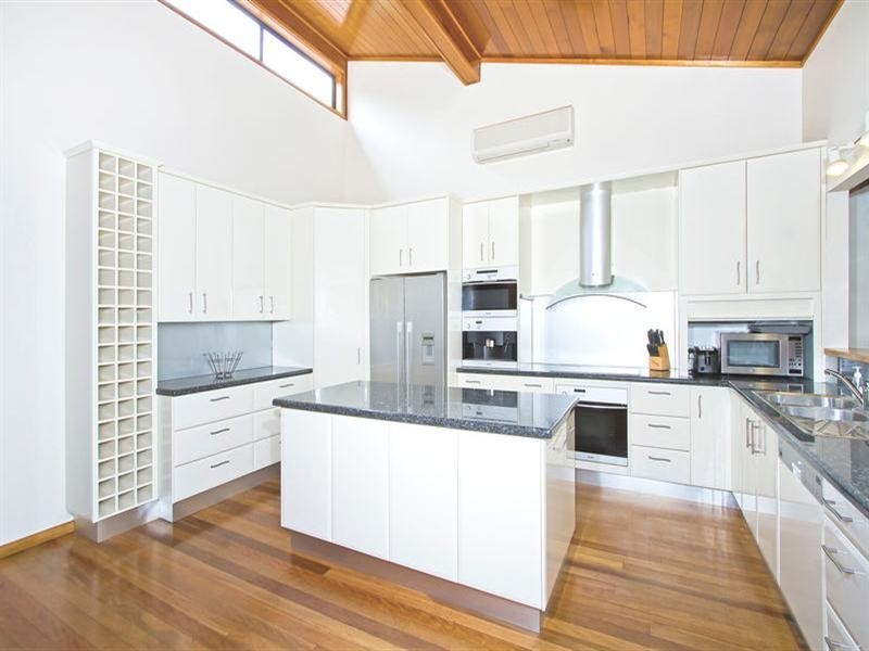 21 Coal Point Road, Coal Point NSW 2283