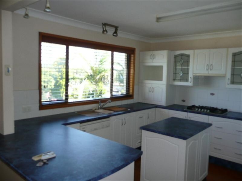 15 Edward Street, Fennell Bay NSW 2283