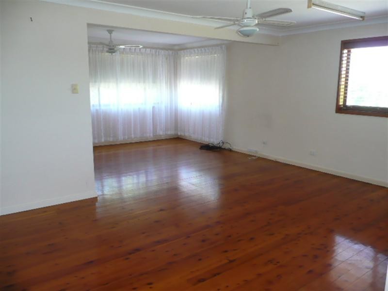15 Edward Street, Fennell Bay NSW 2283