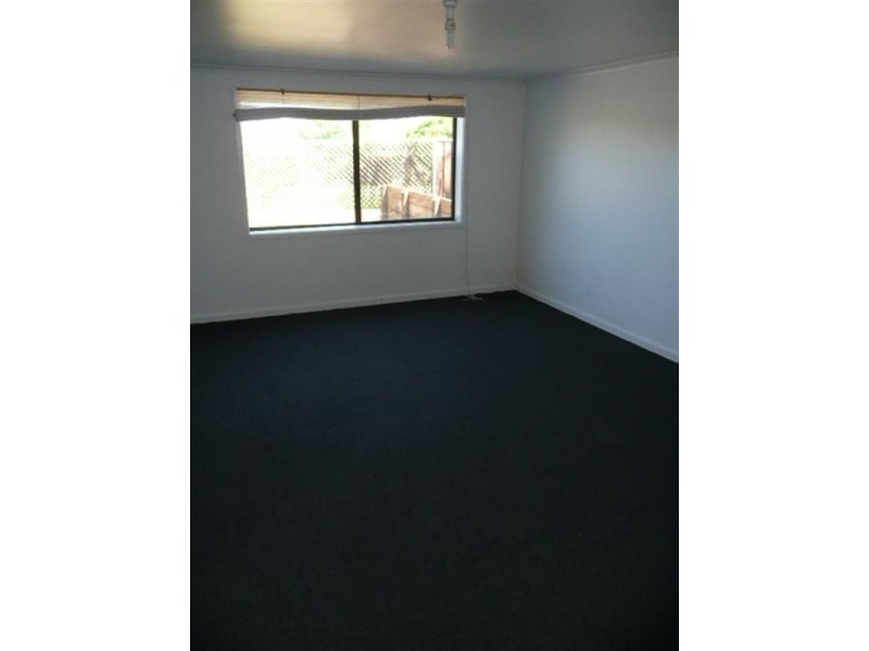 15 Edward Street, Fennell Bay NSW 2283