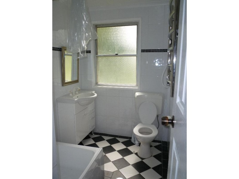 15 Quigley Street, Bolton Point NSW 2283