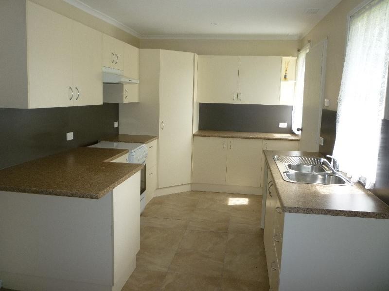 15 Quigley Street, Bolton Point NSW 2283