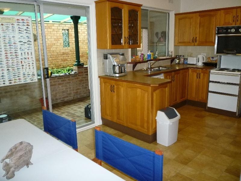 203 Fishing Point Road, Fishing Point NSW 2283