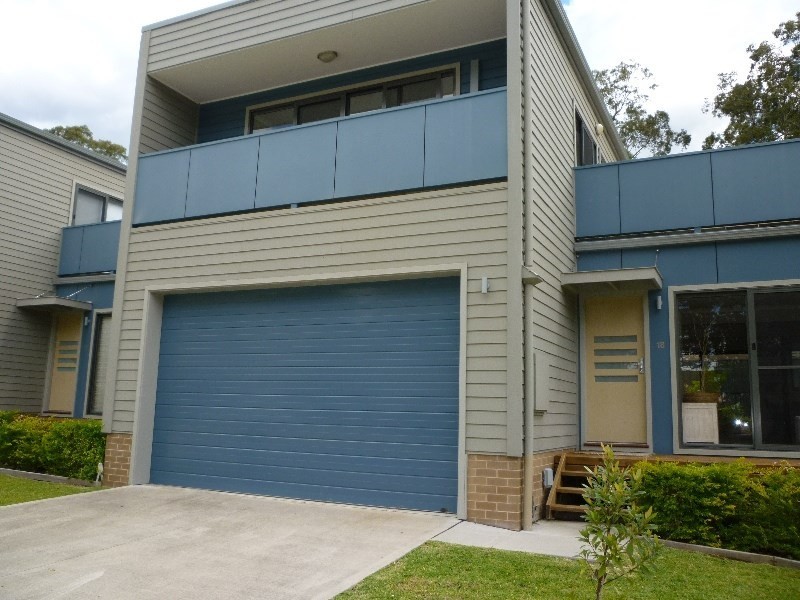 18/37 Laycock Street, Carey Bay NSW 2283