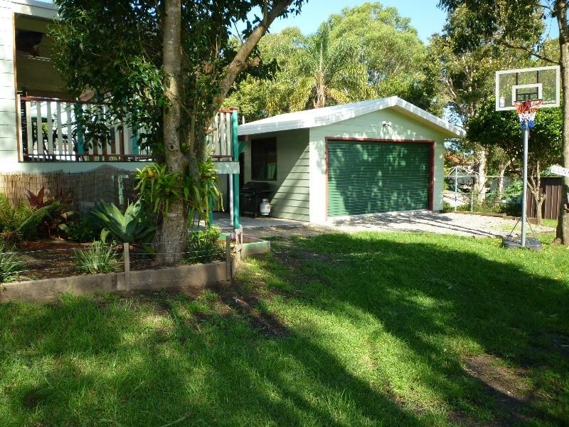 4B Macquarie Road, Fennell Bay NSW 2283