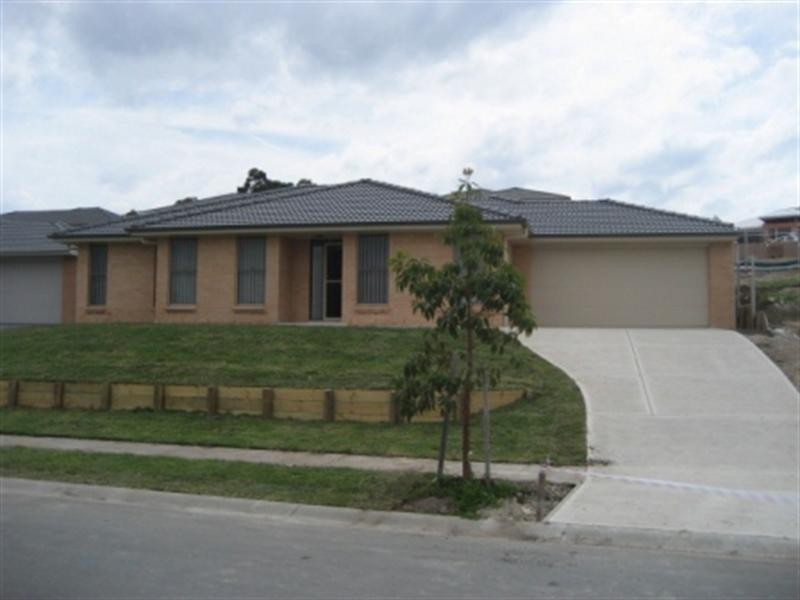 24 Northridge Drive, Cameron Park NSW 2285