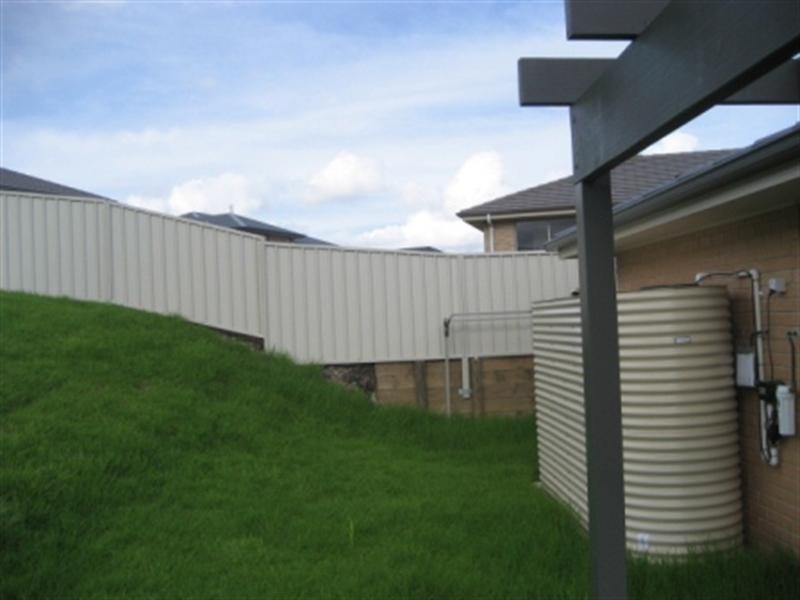 24 Northridge Drive, Cameron Park NSW 2285