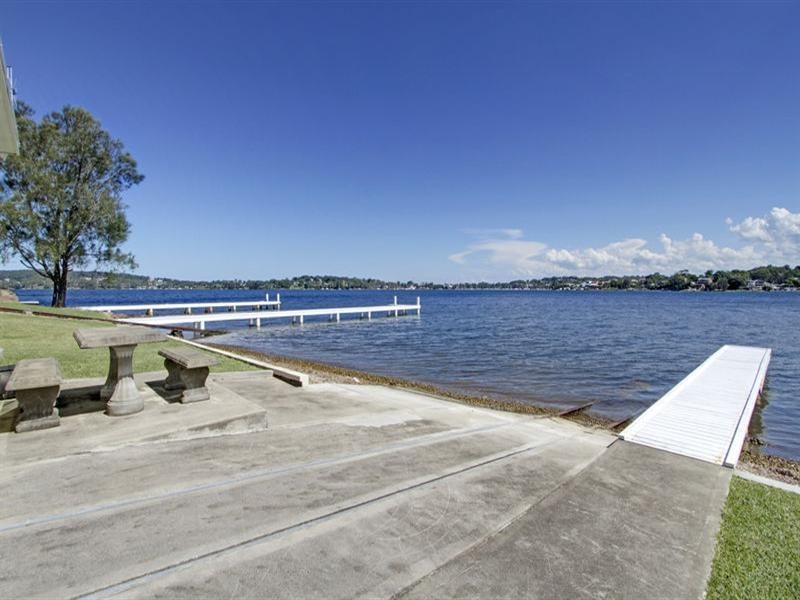 Fishing Point NSW 2283