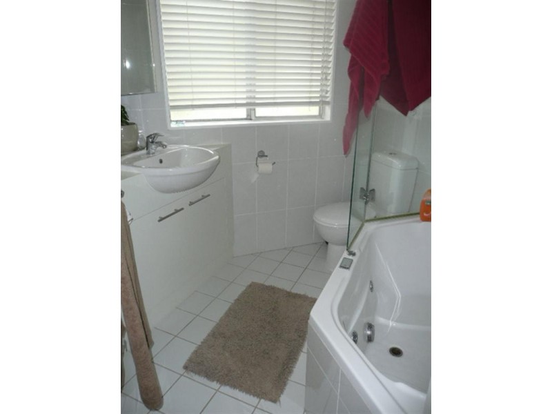 171 Bay Road, Bolton Point NSW 2283