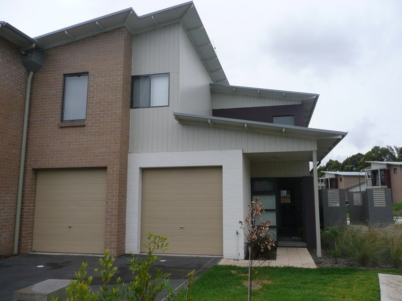 2 Kestrel Circuit, Shortland NSW 2307