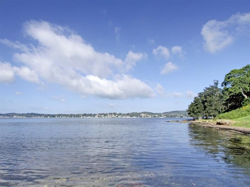 Bolton Point NSW 2283