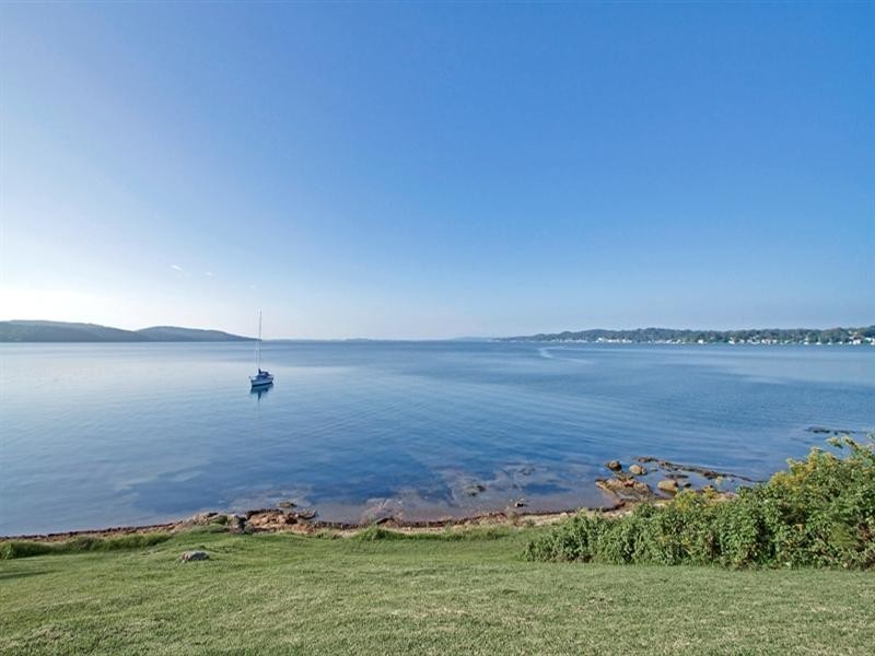 Bolton Point NSW 2283