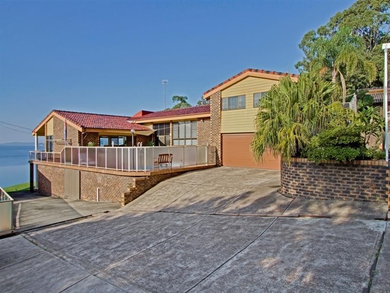 Bolton Point NSW 2283