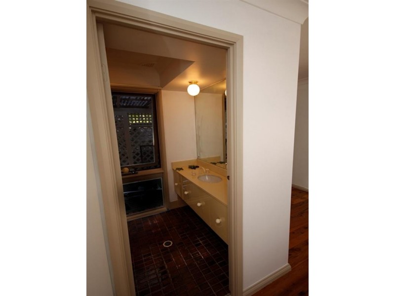 166 Fishing Point Road, Fishing Point NSW 2283