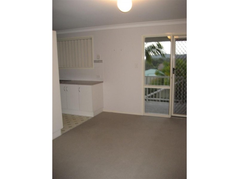 2/16A Jindalee Street, Toronto NSW 2283