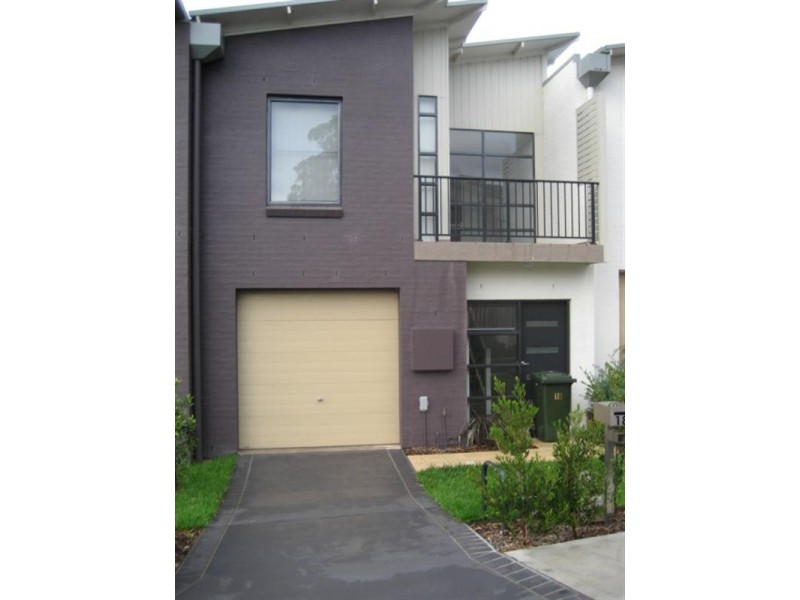 18 Kestrel Circuit, Shortland NSW 2307