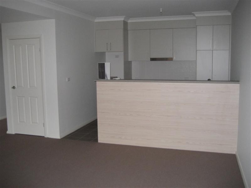 18 Kestrel Circuit, Shortland NSW 2307