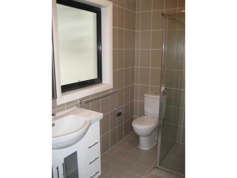 18 Kestrel Circuit, Shortland NSW 2307