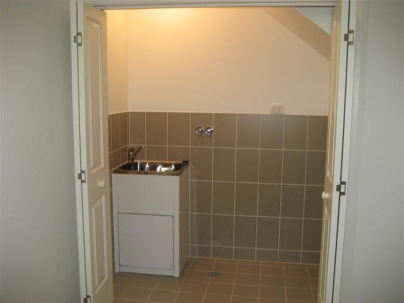 18 Kestrel Circuit, Shortland NSW 2307