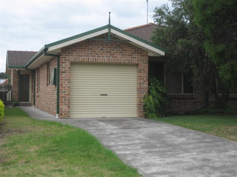 1/6 Pondee Place, Carey Bay NSW 2283