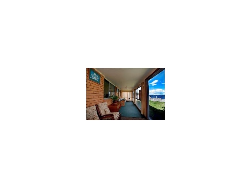 106 Kilaben Road, Kilaben Bay NSW 2283