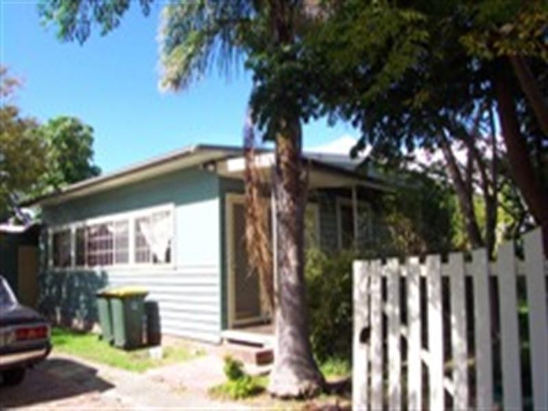 40 Brougham Avenue, Fennell Bay NSW 2283