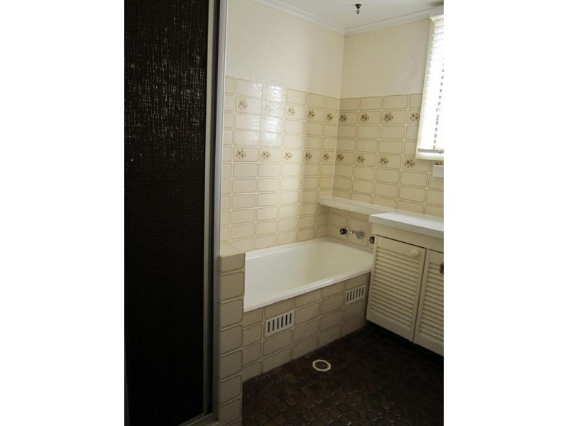 253 Excelsior Parade, Toronto NSW 2283